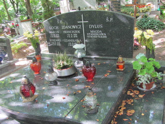 Grób STANISŁAWA FRANCISZKA DYLUS