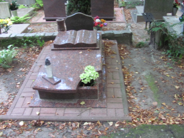 Grób WANDA ZDROJEWSKA-KOWALSKA 