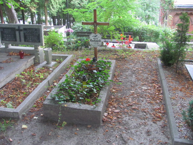 Grób WINCENTY CACKOWSKI