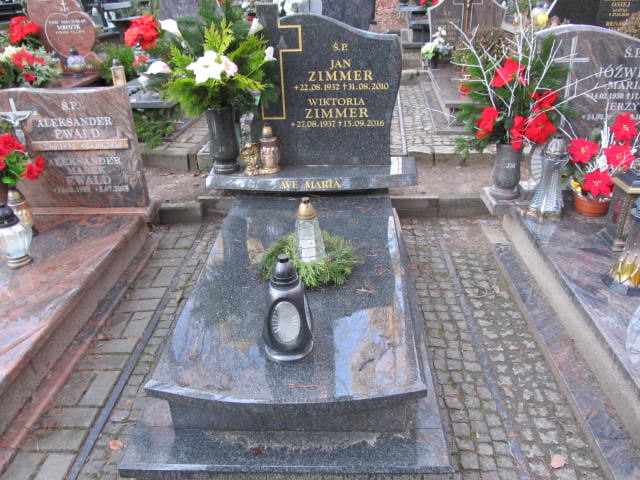 Grób WIKTORIA ZIMMER