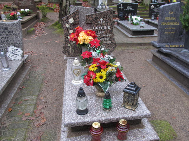 Grób MIROSŁAW GRYCIUK