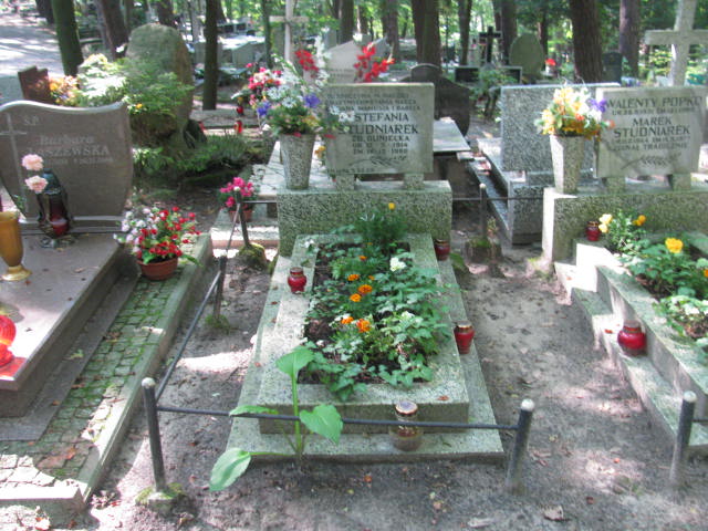Grób STEFANIA STUDNIAREK