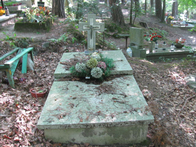 Grób HIERONIM BODZIOCH
