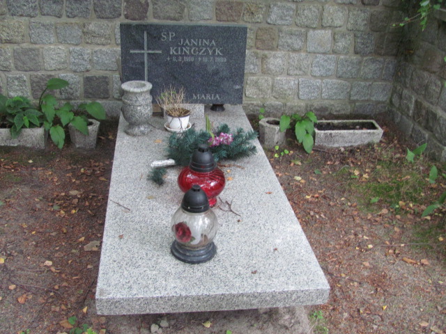 Grób JANINA WRZOSEK