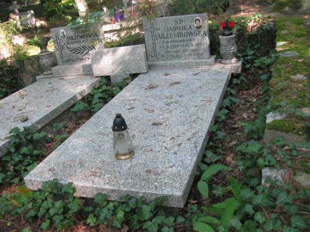 Grób GRAŻYNA JARZEMBOWSKA-HAJDAS