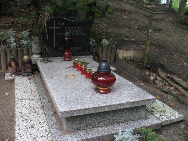 Grób EDMUND GNYBA